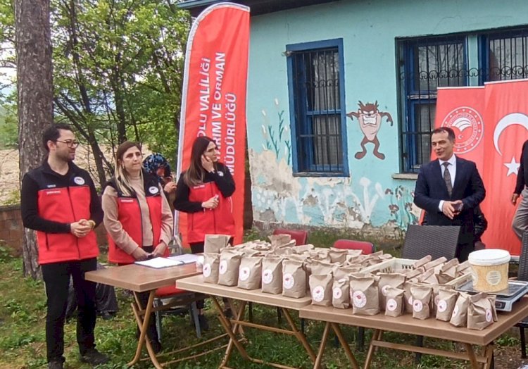 Köyümüz Okul Bahçesinde Yöresel Ürün Yetiştiriciliği Adına Toplantı Yapıldı