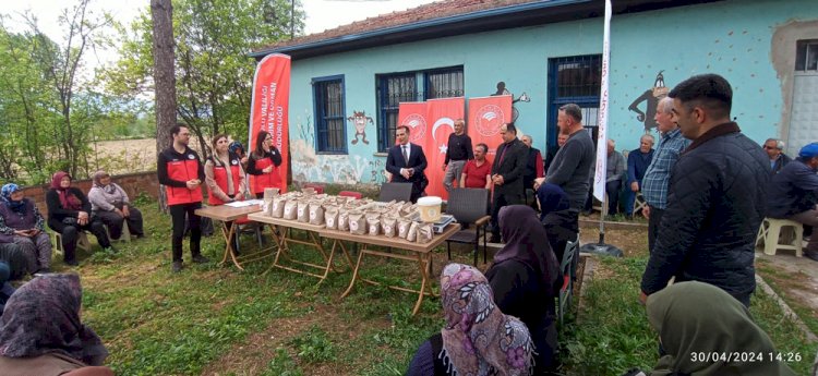 Köyümüz Okul Bahçesinde Yöresel Ürün Yetiştiriciliği Adına Toplantı Yapıldı