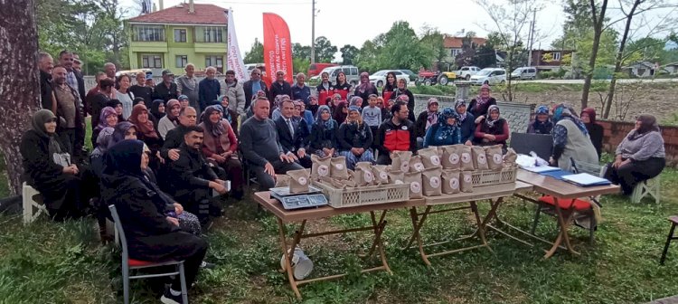 Köyümüz Okul Bahçesinde Yöresel Ürün Yetiştiriciliği Adına Toplantı Yapıldı
